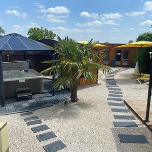 *** Hotel Logis Centrotel Et Bulles D'allier Francia